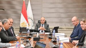 وزير الري يلتقي.. نائب رئيس بنك التنمية والإعمار الأوروبي لتعزيز التعاون في مجال المياه