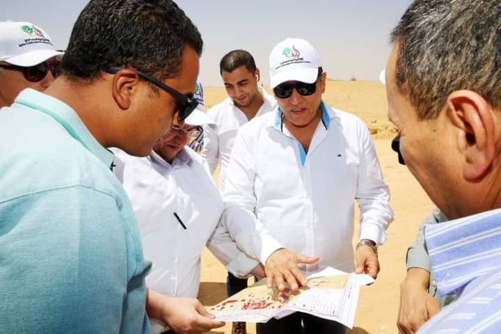 شركة تنمية الريف المصرى الجديد تقوم بتطهير البرابخ ومخرات السيول