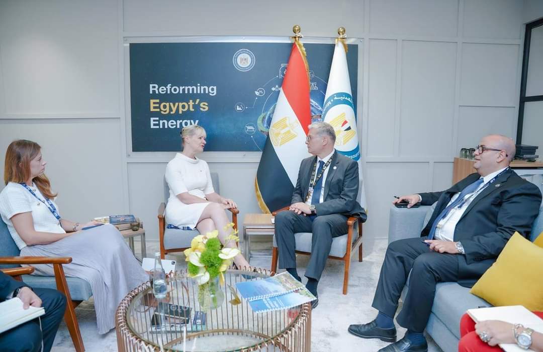 وزير البترول يعقد جلسة مباحثات مع أنجيلا ويلكنسون الأمين العام والرئيس التنفيذي لمجلس الطاقة العالمي