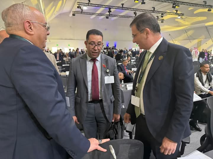 وزير الزراعة يلتقي ممثل رئيس الوزراء الباكستاني ورئيس المجموعة الأفريقية للمفاوضين