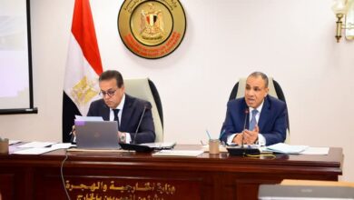 مصر تعمل حالياً على ترتيب استضافة مؤتمر لإعادة إعمار غزة في القاهرة لتأمين التمويل اللازم لتنفيذ الخطة.