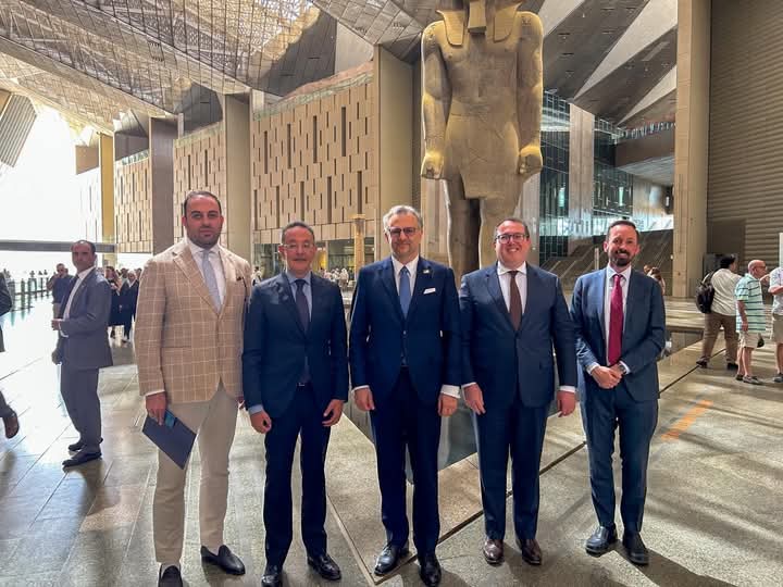 المتحف المصري الكبير مستشاري الرئيس الأمريكي والمستشار رفيع المستوى للشؤون الإفريقية