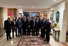 لقاء وزير الخارجية والهجرة مع مجموعة من كبار رجال الأعمال ورؤساء البنوك المغربية