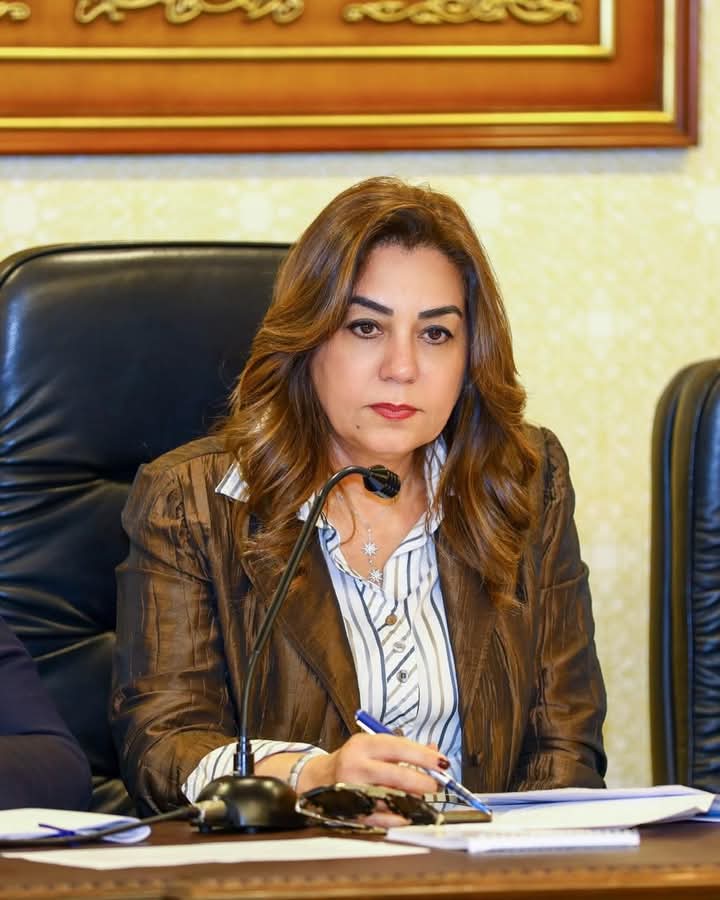 وزيرة التنمية المحلية تجري اتصالًا بمحافظ الإسكندرية للاطمئنان على تداعيات حالة الطقس السيئ وعدم الاستقرار