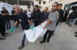 مقتل وإصابة عشرات الأشخاص بنيران قوات الاحتلال قرب نقطة توزيع المساعدات في رفح