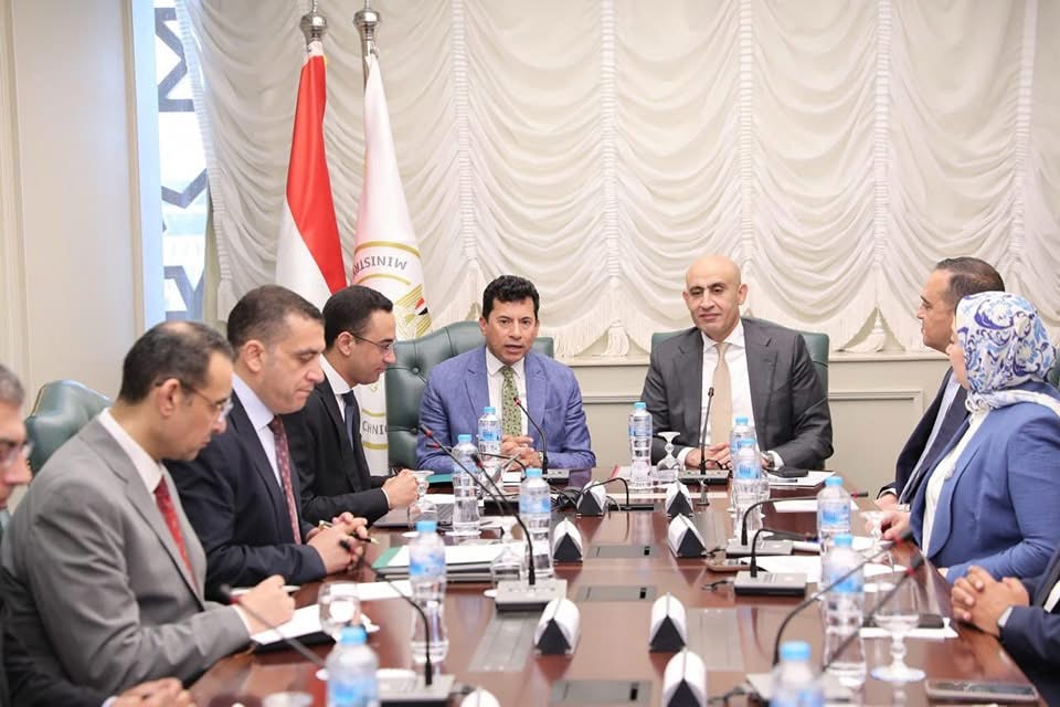 وزير التربية والتعليم يبحث مع وزير الرياضة سبل تعزيز التعاون لإطلاق دوري المدارس على مستوى الجمهورية