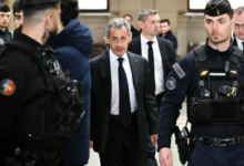 فرنسا تجرد رئيسها الأسبق نيكولا ساركوزي من وسام جوقة الشرف!