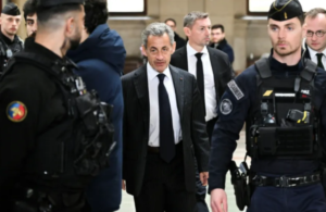 فرنسا تجرد رئيسها الأسبق نيكولا ساركوزي من وسام جوقة الشرف!