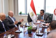 وزير الصحة يستقبل مدير شركة جنرال إليكتريك هيلث كير لبحث توطين أجهزة السونار في مصر