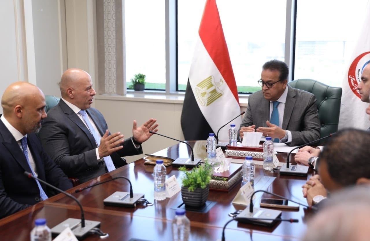 وزير الصحة يستقبل مدير شركة جنرال إليكتريك هيلث كير لبحث توطين أجهزة السونار في مصر