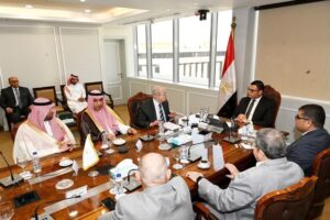 وزير الإسكان يستقبل وفدا من وزارتي "الاستثمار" "والإسكان" وهيئة المقاولين بالمملكة العربية السعودية