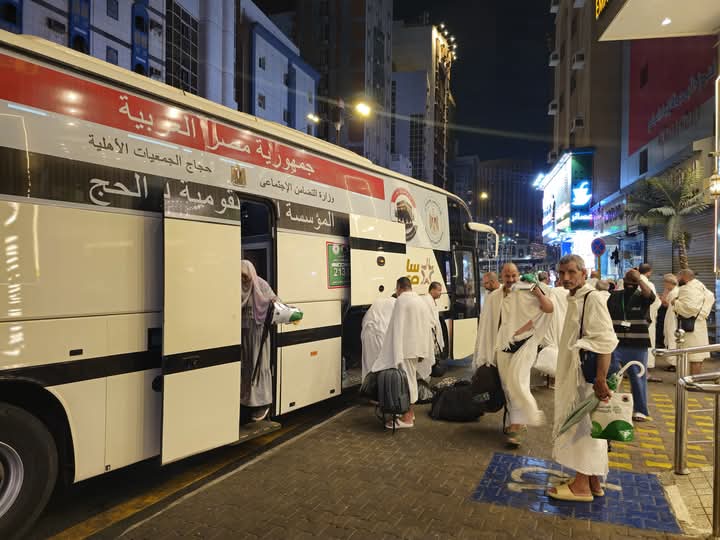وزارة السياحة: تمت نفرة حجاج السياحة بالمزدلفة ونقلهم بـــ 800 أتوبيس