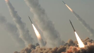 صواريخ إيران تلحق أضرارًا بمحطة طاقة وسط إسرائيل وتوقف تدفق حقلين للغاز