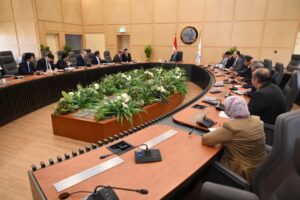 وزير النقل يلتقي الرئيس التنفيذى والعضو المنتدب لشركة ميتسوبيشى ماشينيري اليابانية