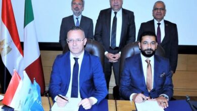 وزير الطيران والسفير الإيطالي يشهدان توقيع بروتوكول تعاون استراتيجي 