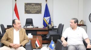 وزير قطاع الأعمال العام يلتقي محافظ دمياط في مستهل زيارته لتفقد عدد من المنشآت