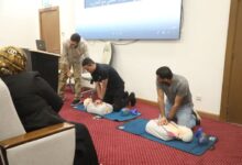 الصحة": بدء تدريب العاملين المدنيين بوزارة الداخلية على استخدام أجهزة إزالة الرجفان القلبي 