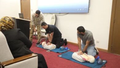 الصحة": بدء تدريب العاملين المدنيين بوزارة الداخلية على استخدام أجهزة إزالة الرجفان القلبي 
