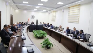 وزير التعليم العالي يعقد اجتماعًا مع ممثلي مؤسسة كلاريفيت لتعزيز التعاون المشترك
