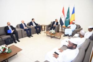 وزير الخارجية يتوقف في العاصمة نجامينا ويلتقي بوزير خارجية التشاد