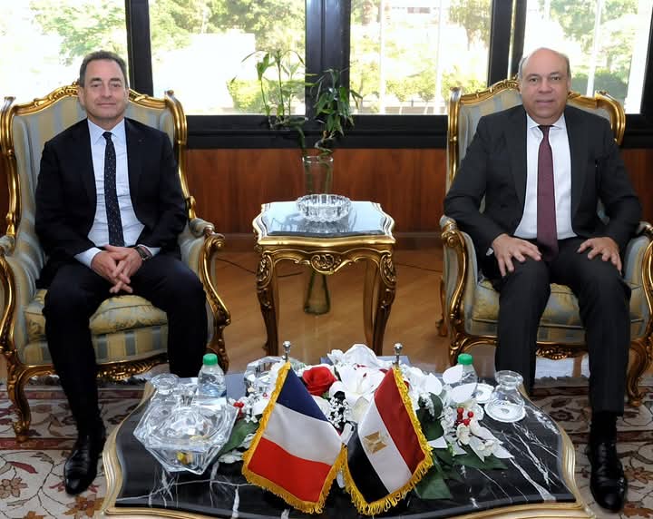 السفير الفرنسي : حريصون على توسيع التعاون مع مصر في مجال الطيران المدني