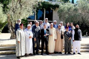 اليوم تزداد شعلة الإستنكار توهجا، لزيارة المجموعة الضالة الغير مسئولة لرئيس الكيان المحتل