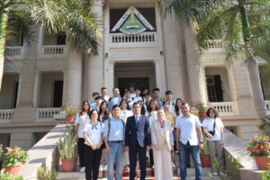 رئيس جامعة بنها يستقبل طلاب المدرسة الصيفية بجامعة وسط الصين الزراعية


