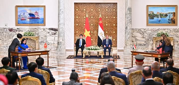 المشاط.. توقّع مذكرة تفاهم مع نائبة وزير الصناعة والتجارة بفيتنام