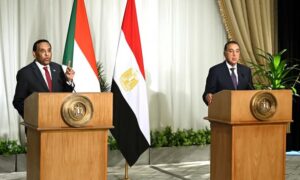 رئيس وزراء السودان: العهد مع مصر لن ينكسر