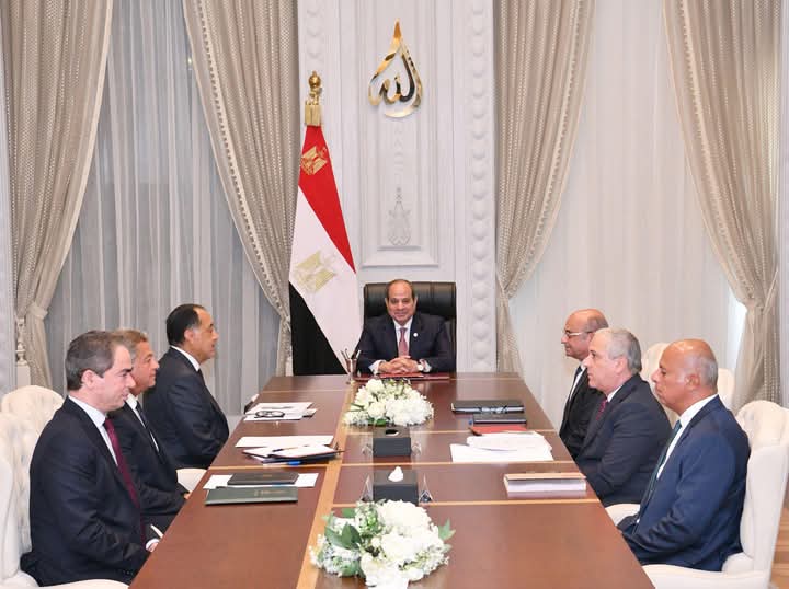الرئيس السيسي يوجه بوضع خارطة طريق شاملة لتطوير الإعلام المصري