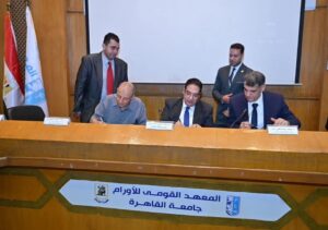 جامعة القاهرة تحتفل بحصول معملي الوراثة ووحدة المناعة على الاعتماد الدولي
