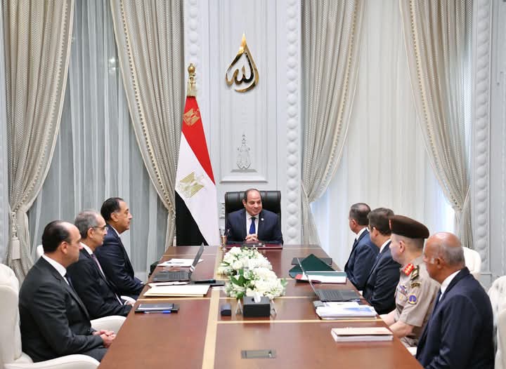 الرئيس السيسي يوجه بمواصلة دعم قدرات الشبكات وتوسيع مناطق التغطية لا سيّما إمكانات الجيل الخامس