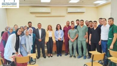 اجتماع موسّع في مستشفيات جامعة حلوان لدعم الأطباء المقيمين وتطوير بيئة العمل الطبية
