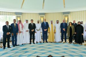 الشيخ نهيان بن مبارك يستقبل وفدًا من البرلمان العربي برئاسة اليماحي 
