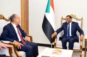  وزير الخارجية يلتقي رئيس الوزراء السوداني
