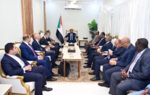  وزير الخارجية يلتقي رئيس الوزراء السوداني
