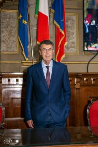 عودة: "الوصول إلى امتحانات الطب العام التنافسية دون اشتراط الجنسية