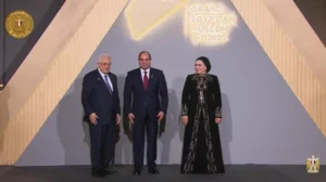 السيسي وعقيلته يصلان المتحف المصري الكبير