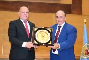 مصر والنووي السلمي