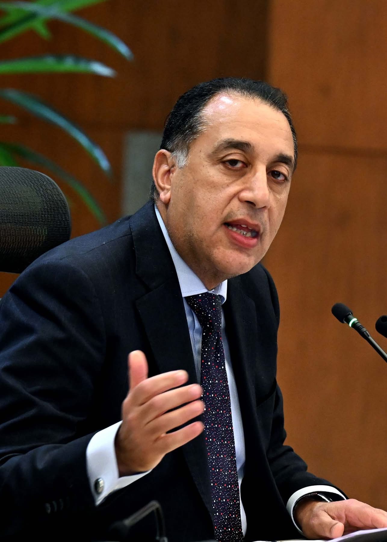 رئيس الوزراء يهنئ وزير الداخلية بذكرى عيد الشرطة