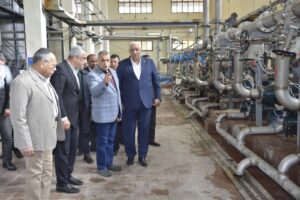  وزير الدولة للإنتاج الحربي يتابع سير العملية الإنتاجية بشركة أبو زعبل للكيماويات المتخصصة (مصنع 18 الحربي)