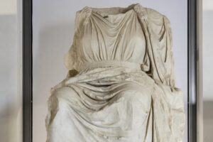 وكالات الأنباء الإيطالية تسلط الضوء على عودة 30 قطعة أثرية لتونس