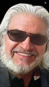 الشهادات العليا بين القيمة العلمية والتضخم الورقي.. لقب دكتور لكل مواطن