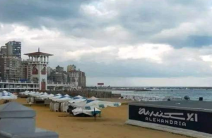 طقس الإسكندرية اليوم السبت.. رياح نشطة وأمطار متفرقة